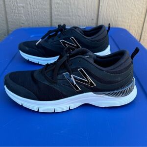 New Balance black tennis shoes.  Like new.